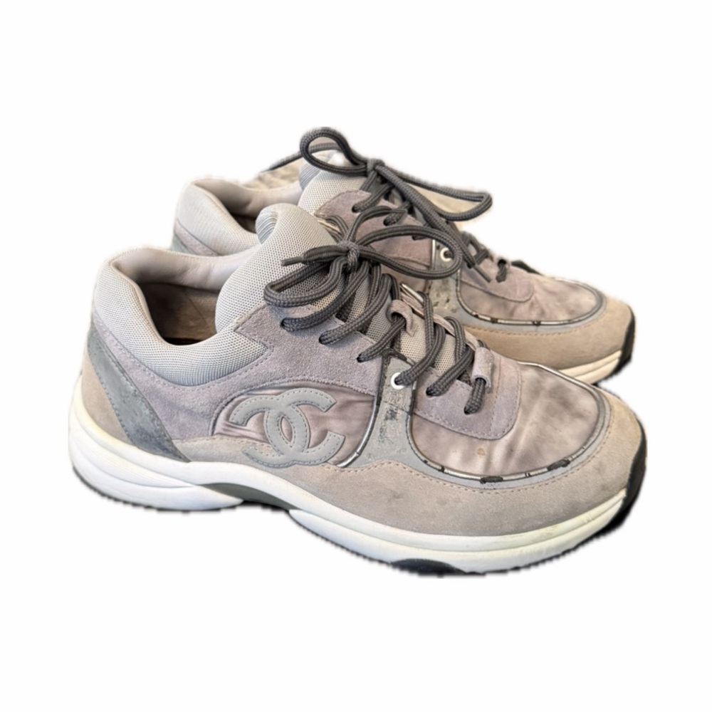 CHANEL Light Gray Suede CC Logo Sneakers